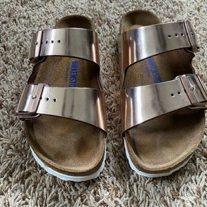 Birkenstock Arizona Soft Footbed Sandals Size 38; Color - Metallic Copper